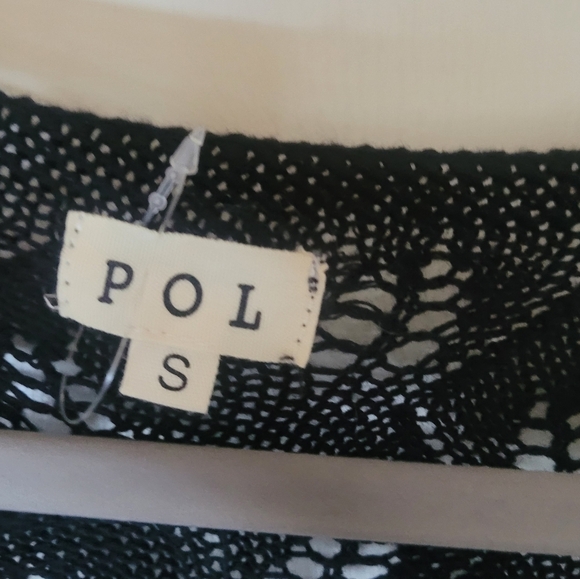 POL Mixed Media Floral Sleeve Black  Top. Size S. NWOT - Picture 8 of 8